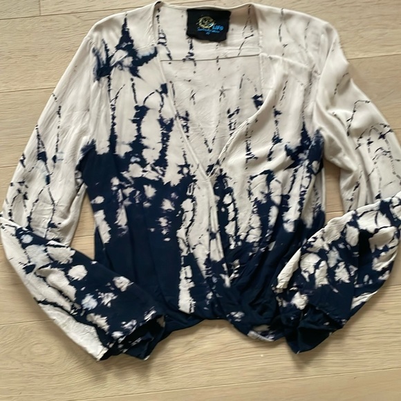 Blue Life tie dye top XS - Picture 2 of 8
